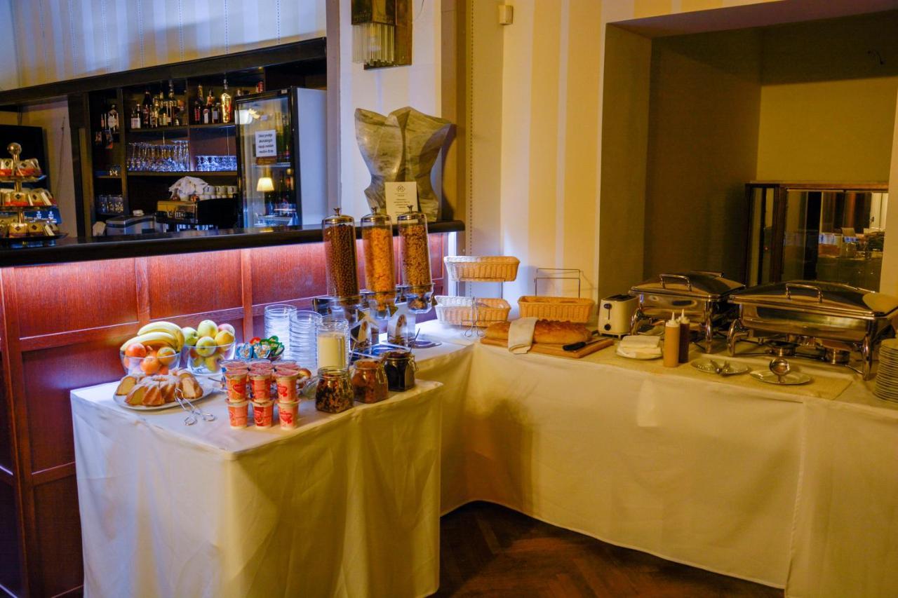 Hotel Praha Либерец Екстериор снимка