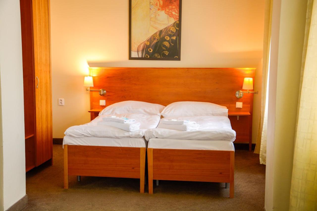 Hotel Praha Либерец Екстериор снимка