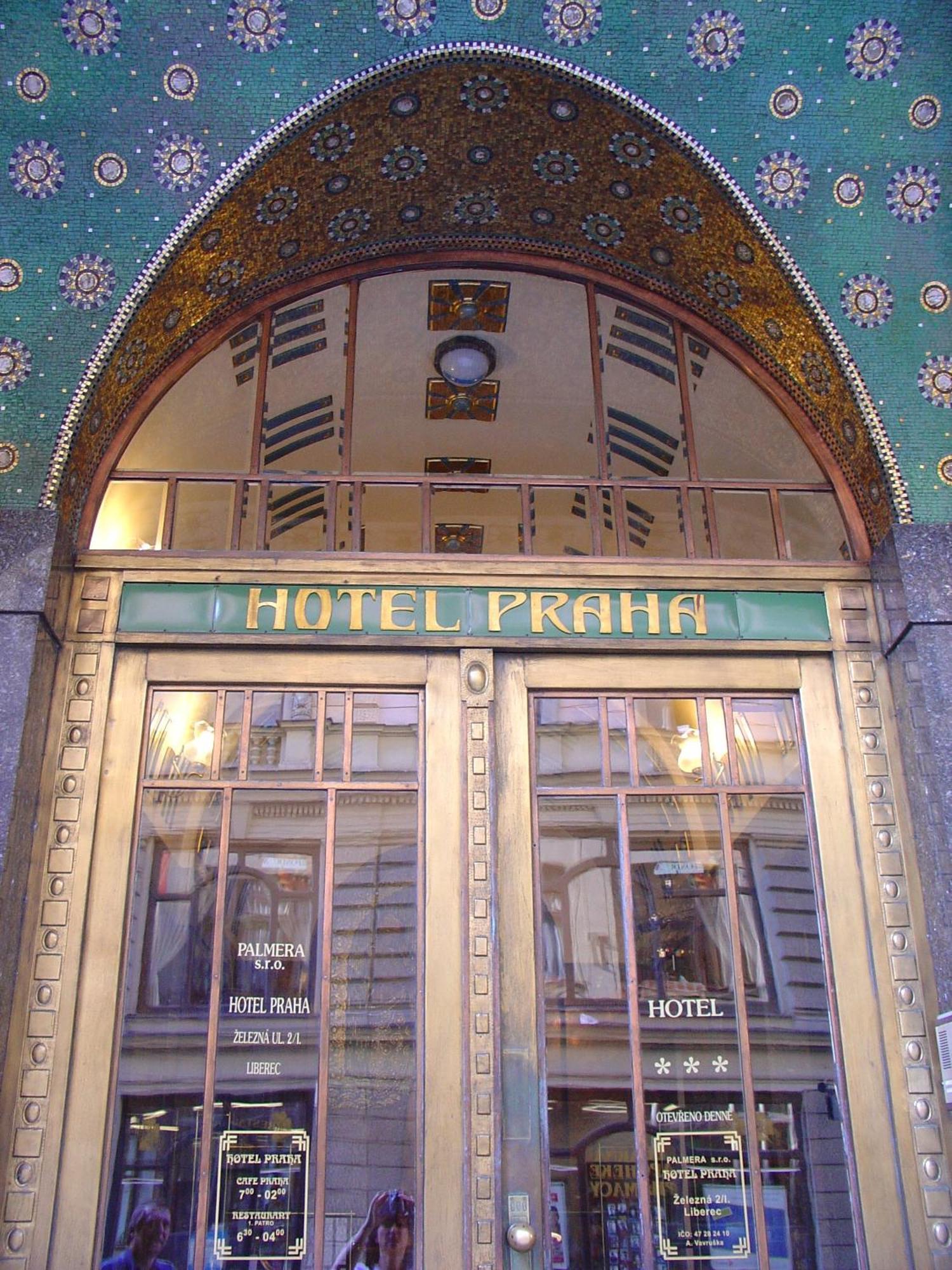 Hotel Praha Либерец Екстериор снимка