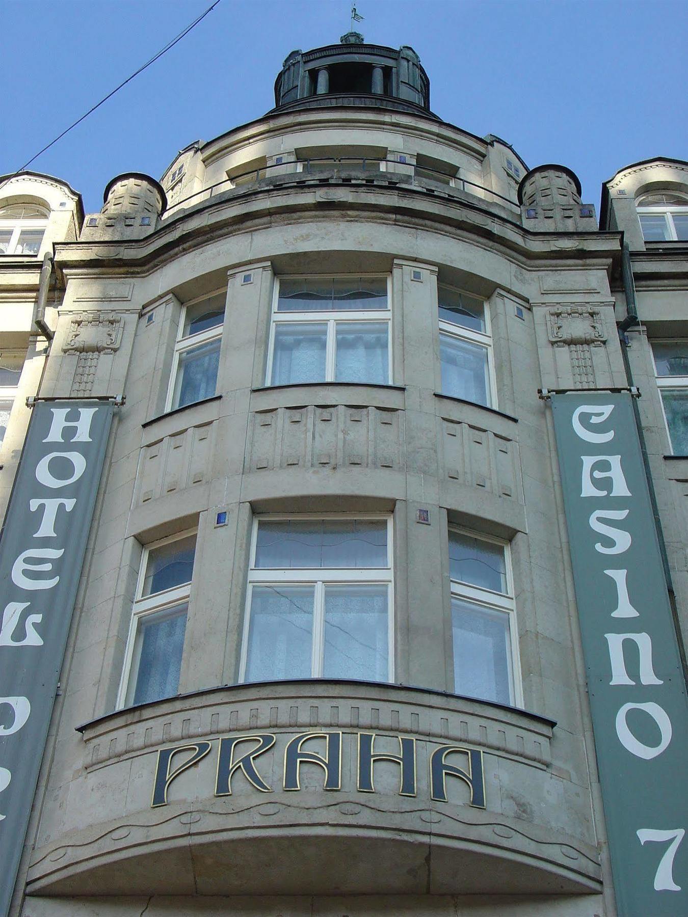 Hotel Praha Либерец Екстериор снимка